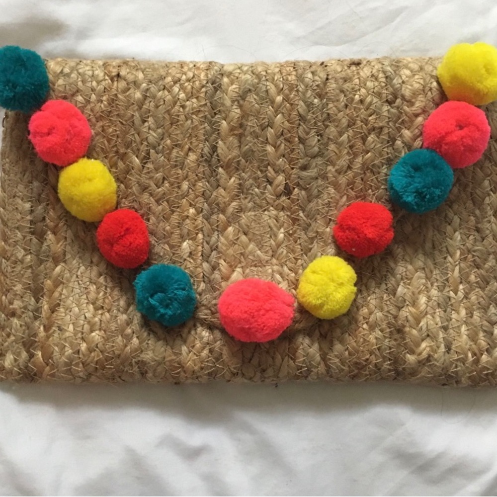 Cute Straw Clutch With Colorful Pom Poms